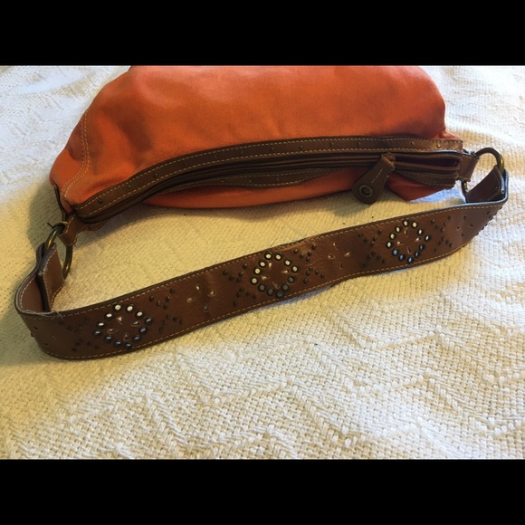 Relic Shoulder Handbag - Picture 3 of 8